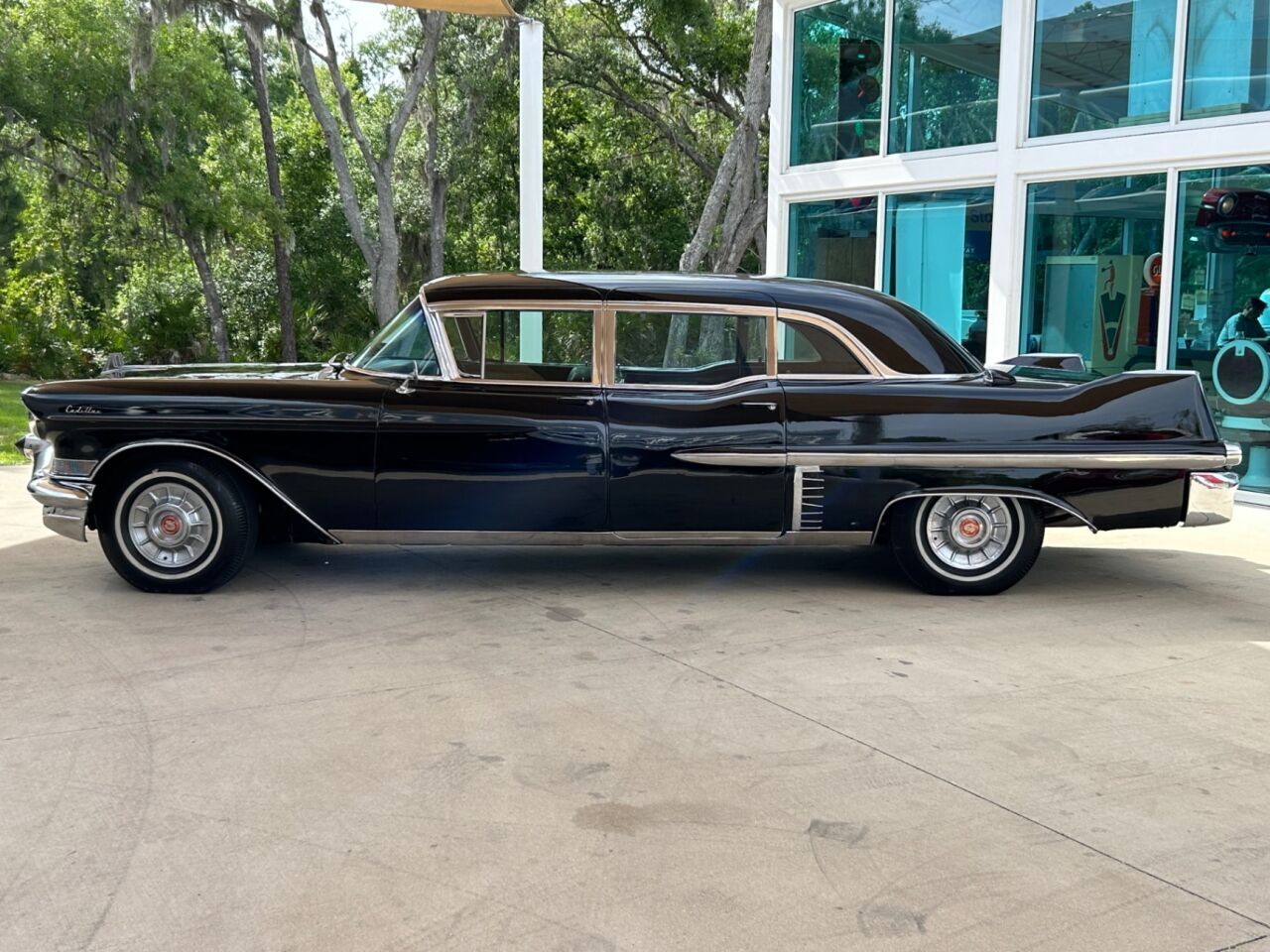 1957 Cadillac Fleetwood 11
