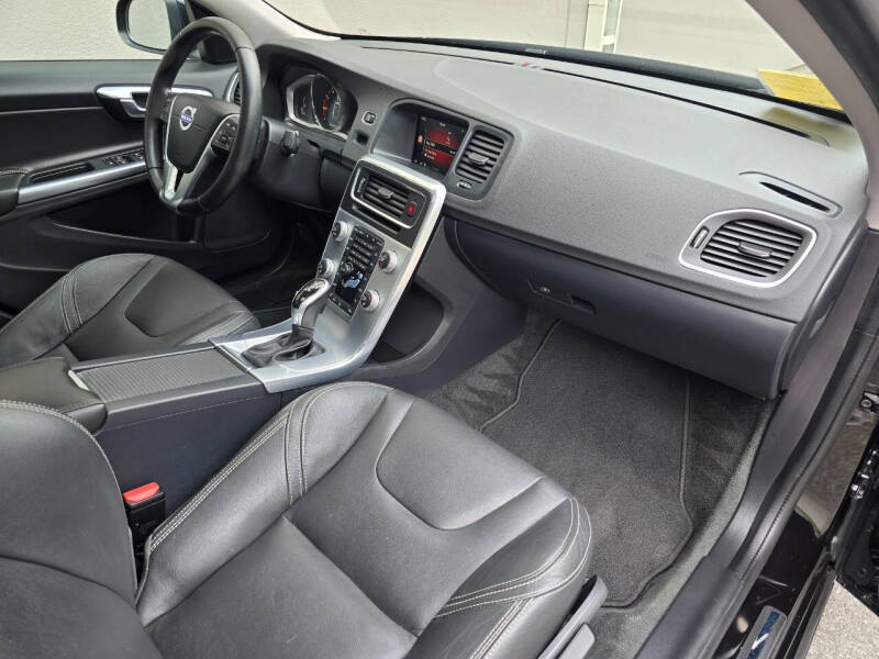 2017 Volvo S60 T5 Dynamic
