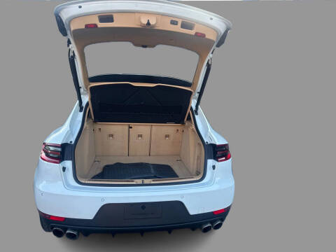 2015 Porsche Macan S