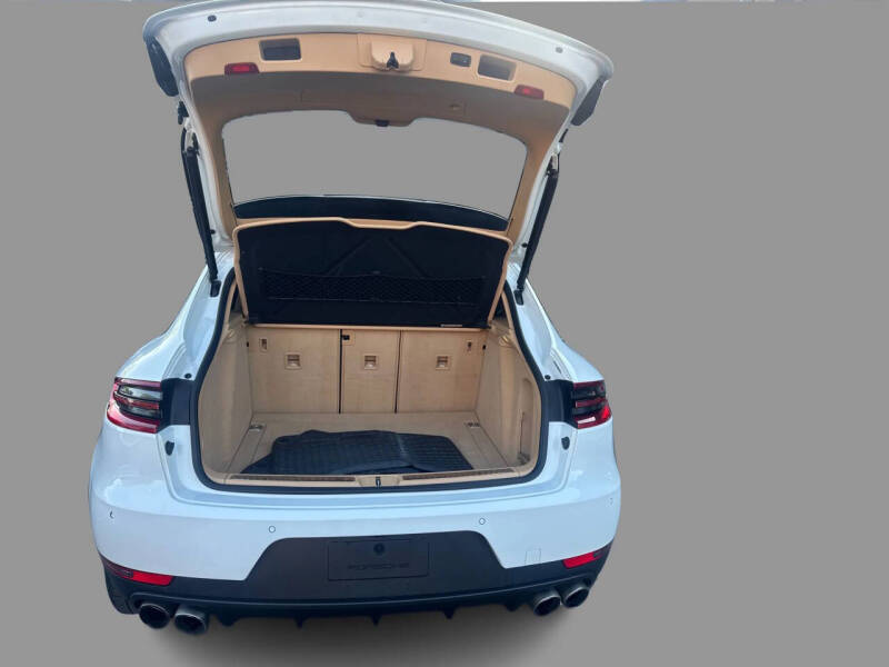 2015 Porsche Macan S