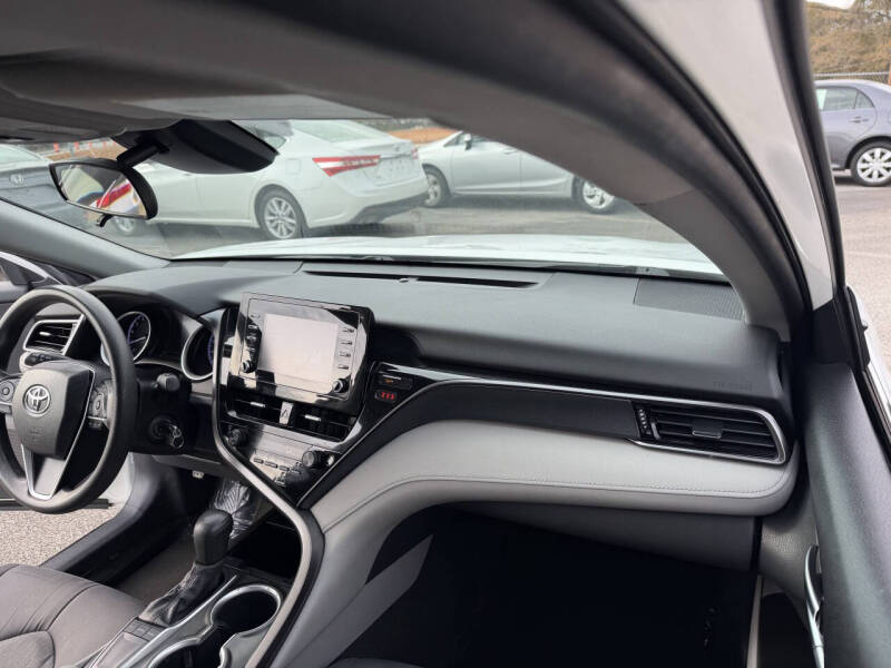 2022 Toyota Camry LE