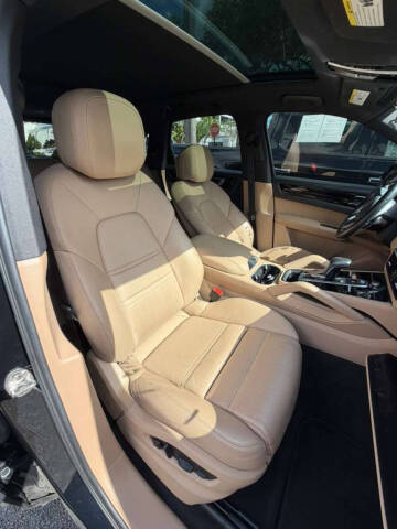 2022 Porsche Cayenne