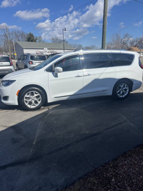 2020 Chrysler Pacifica Touring L