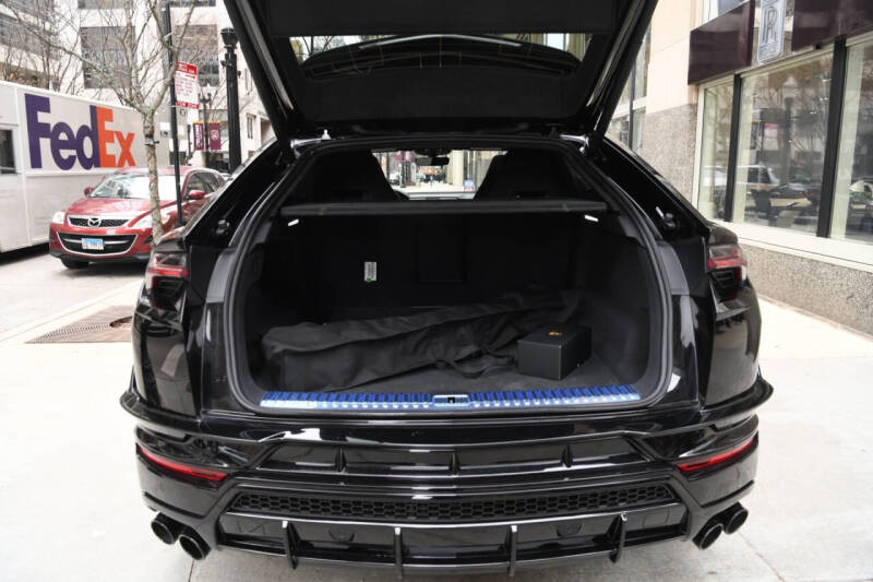 2024 Lamborghini Urus S