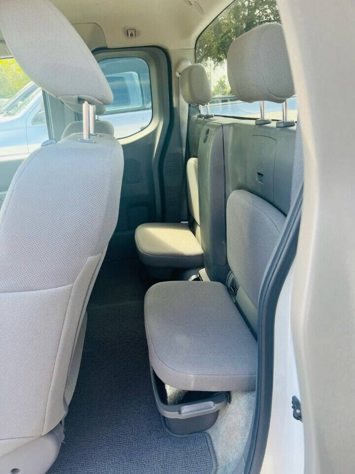 2016 NISSAN Frontier Pickup - $15,950