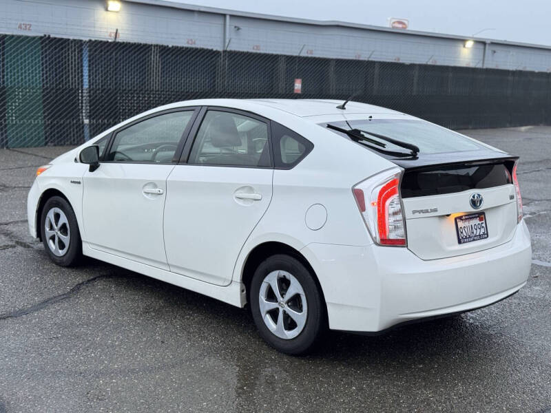 2015 Toyota Prius Two