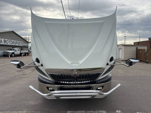 2021 International RH613