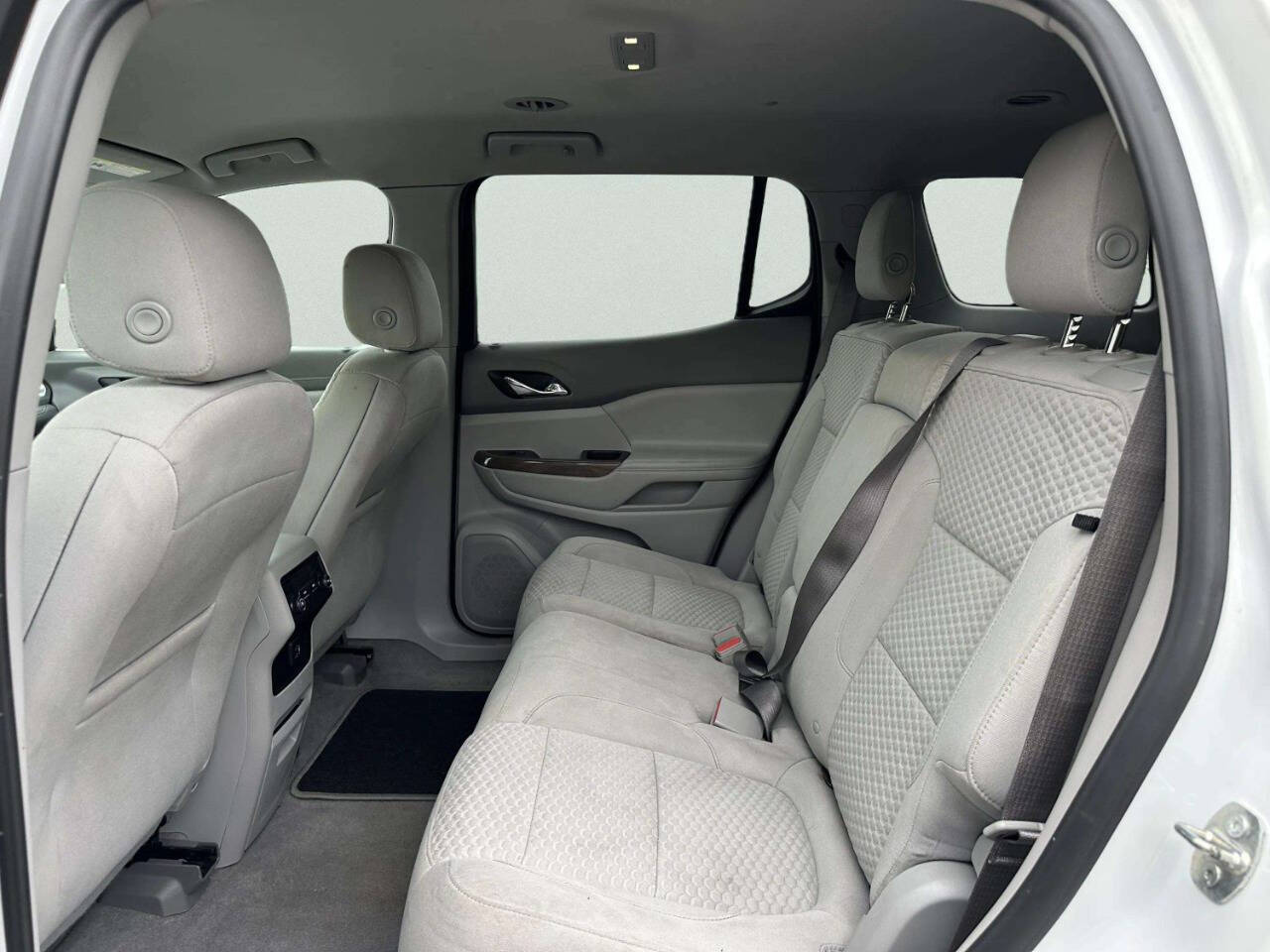 GMCAcadia18
