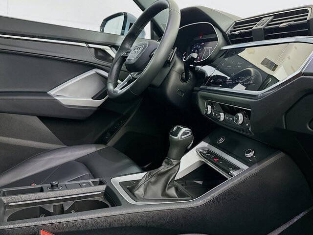 2024 Audi Q3 quattro S line Premium 45 TFSI