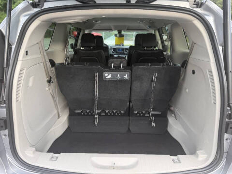 2020 Chrysler Pacifica Touring L