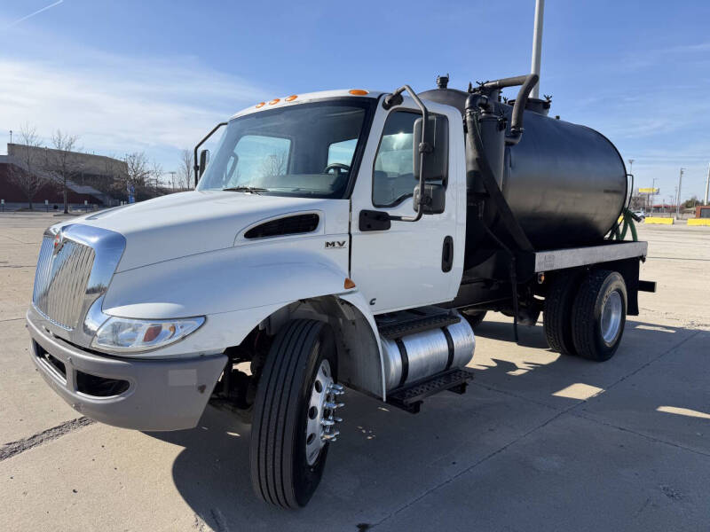 2022 International MV607