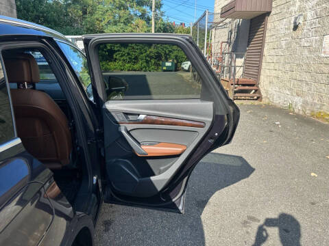 2019 Audi Q5 quattro Premium 45 TFSI