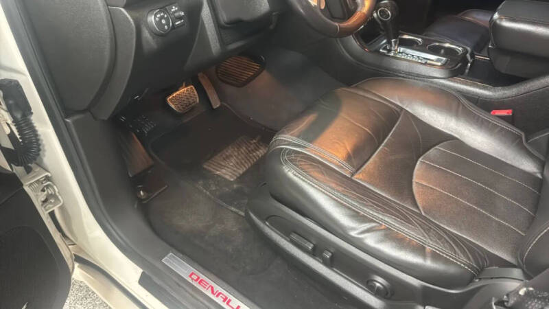 2014 GMC Acadia Denali