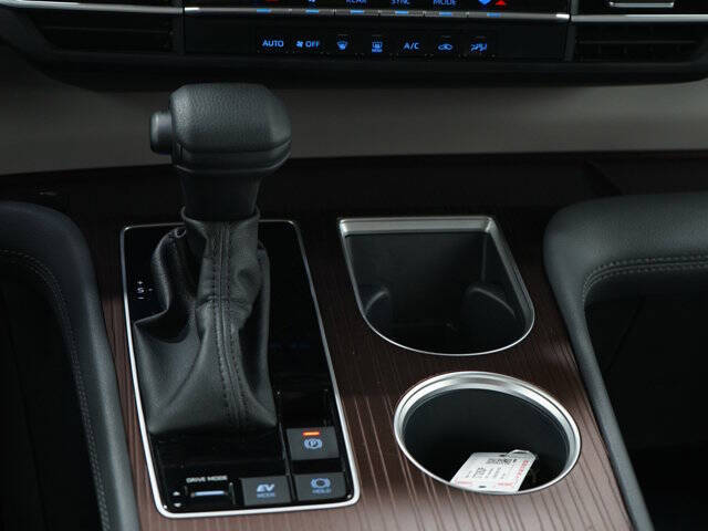 2024 Toyota Sienna LE 8-Passenger