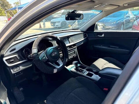 2019 Kia Optima LX