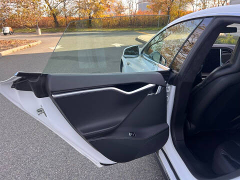 2016 Tesla Model S 85D