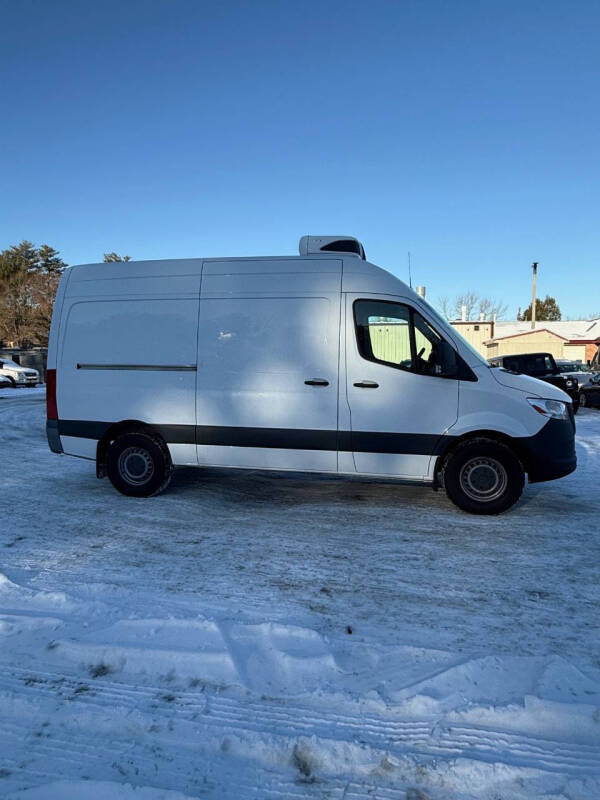 2020 Mercedes-Benz Sprinter Crew Van Base photo 5