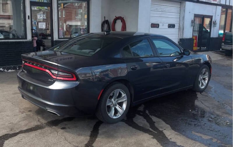 Image 3 of 2016 Dodge Charger SXT