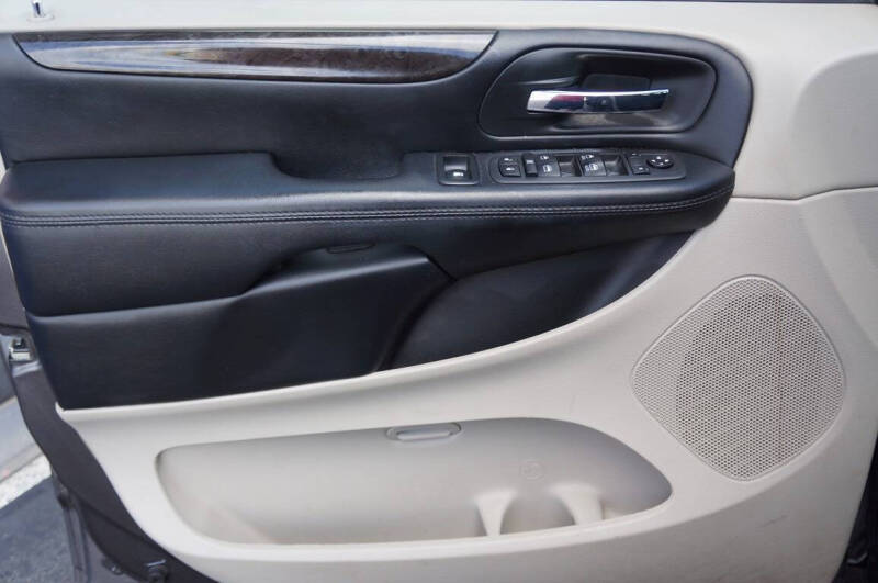 2020 Dodge Grand Caravan SE