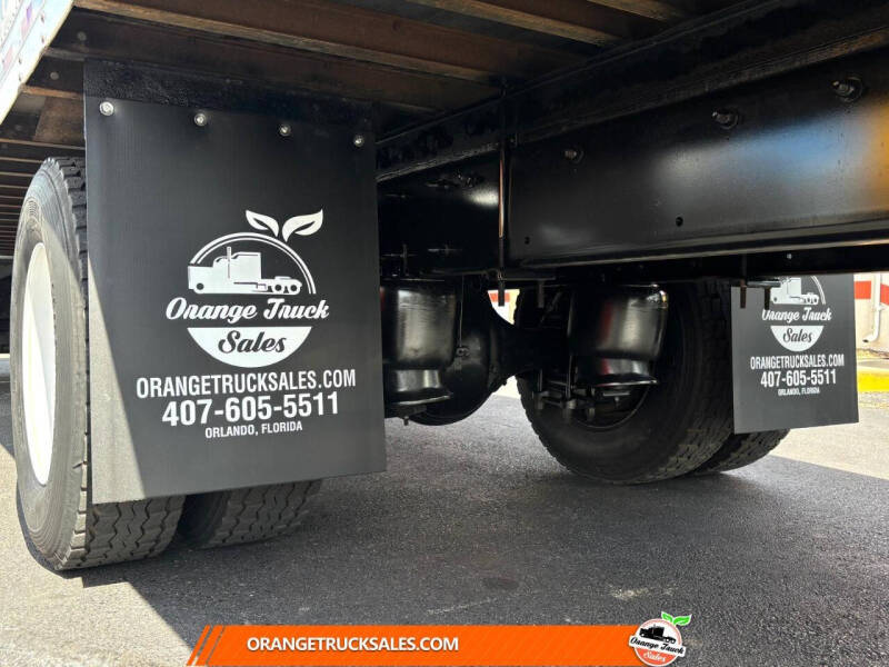 2018 Freightliner M2 106