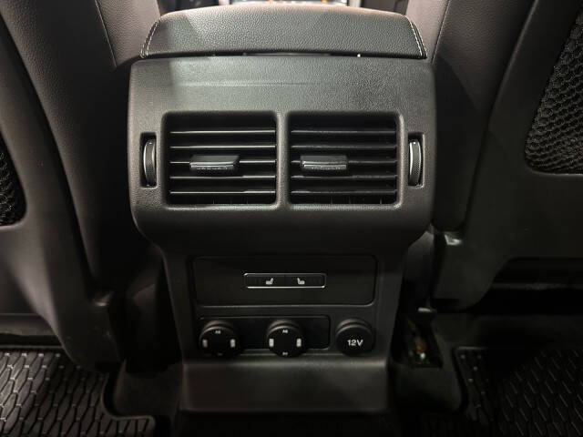 2017 Jaguar F-PACE 35t R-Sport