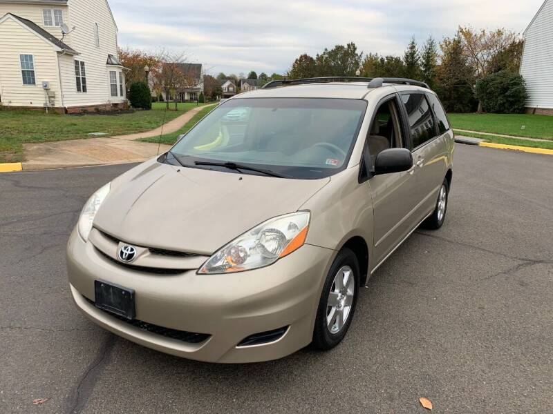 2008 Toyota Sienna for sale at Harris Auto Select in Winchester VA