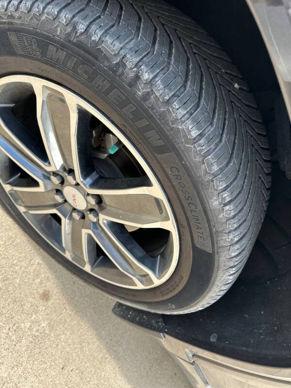 2019 GMC Acadia Denali