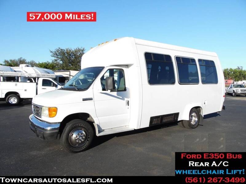 2007 Ford E-350 for sale at Town Cars Auto Sales in West Palm Beach FL