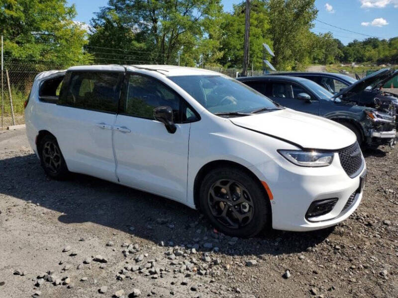 2024 Chrysler Pacifica Plug-In Hybrid