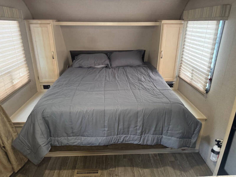 2019 Winnebago Minnie 2201