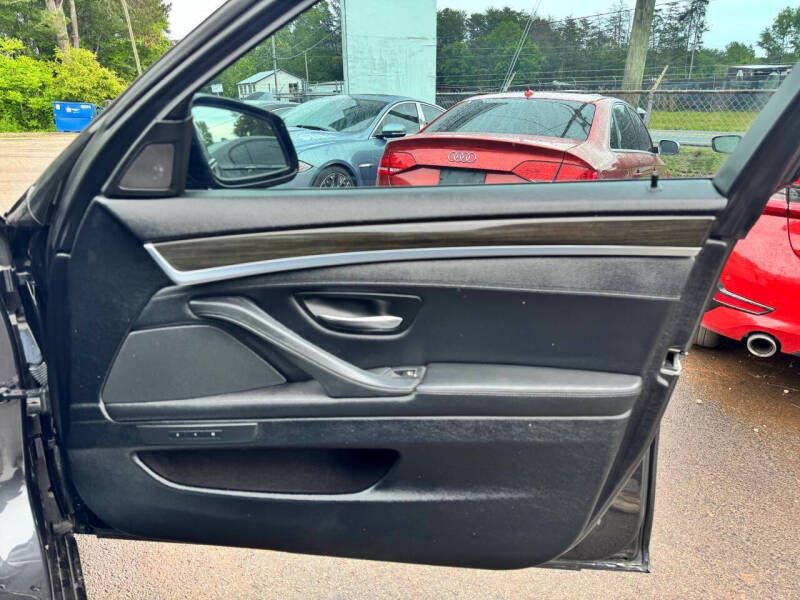 2012 BMW 5 Series 550i