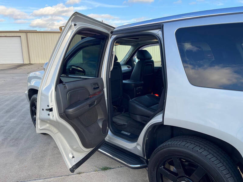 2010 Cadillac Escalade Luxury