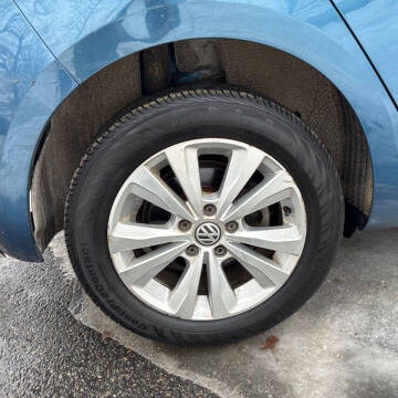 2019 Volkswagen Golf SE