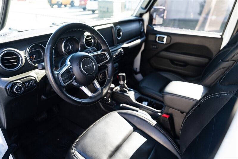 2020 Jeep Gladiator Overland