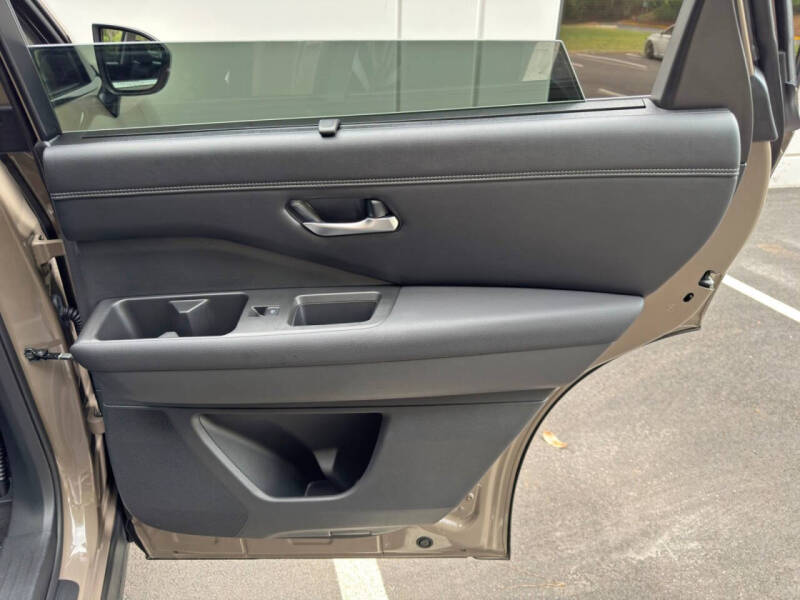2024 Nissan Pathfinder Platinum