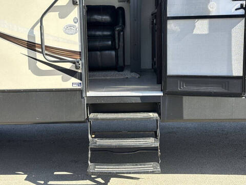 2019 Prime Time RV Lacrosse