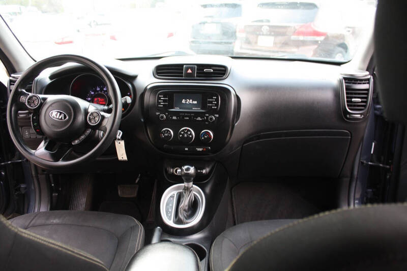 2016 Kia Soul +