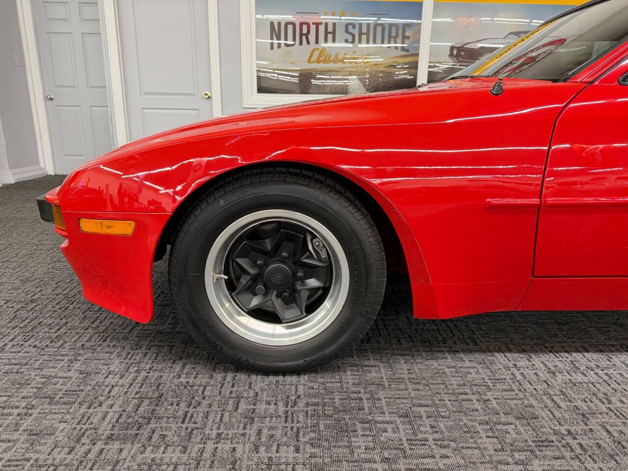 1984 Porsche 944 36