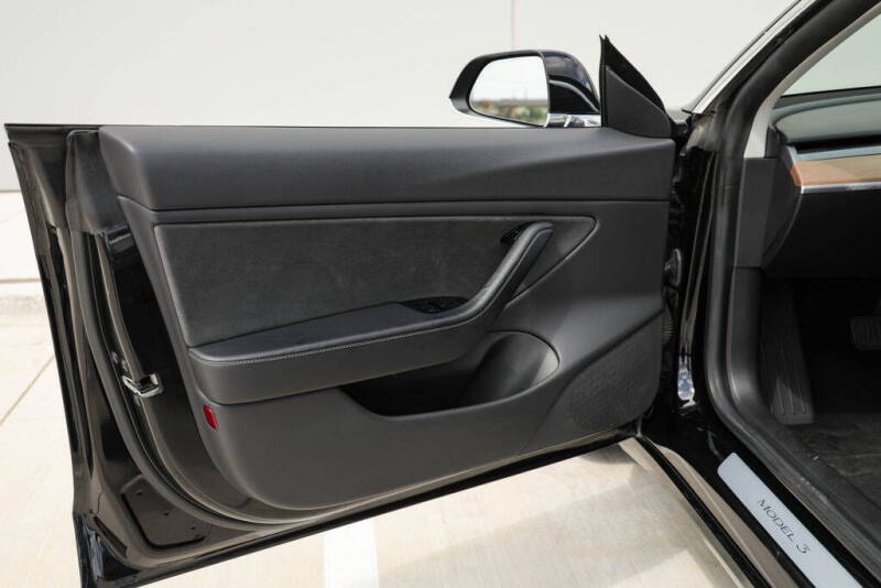 2019 Tesla Model 3 Mid Range