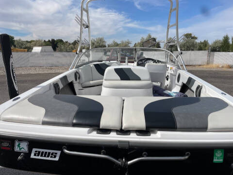 2005 Moomba Outback