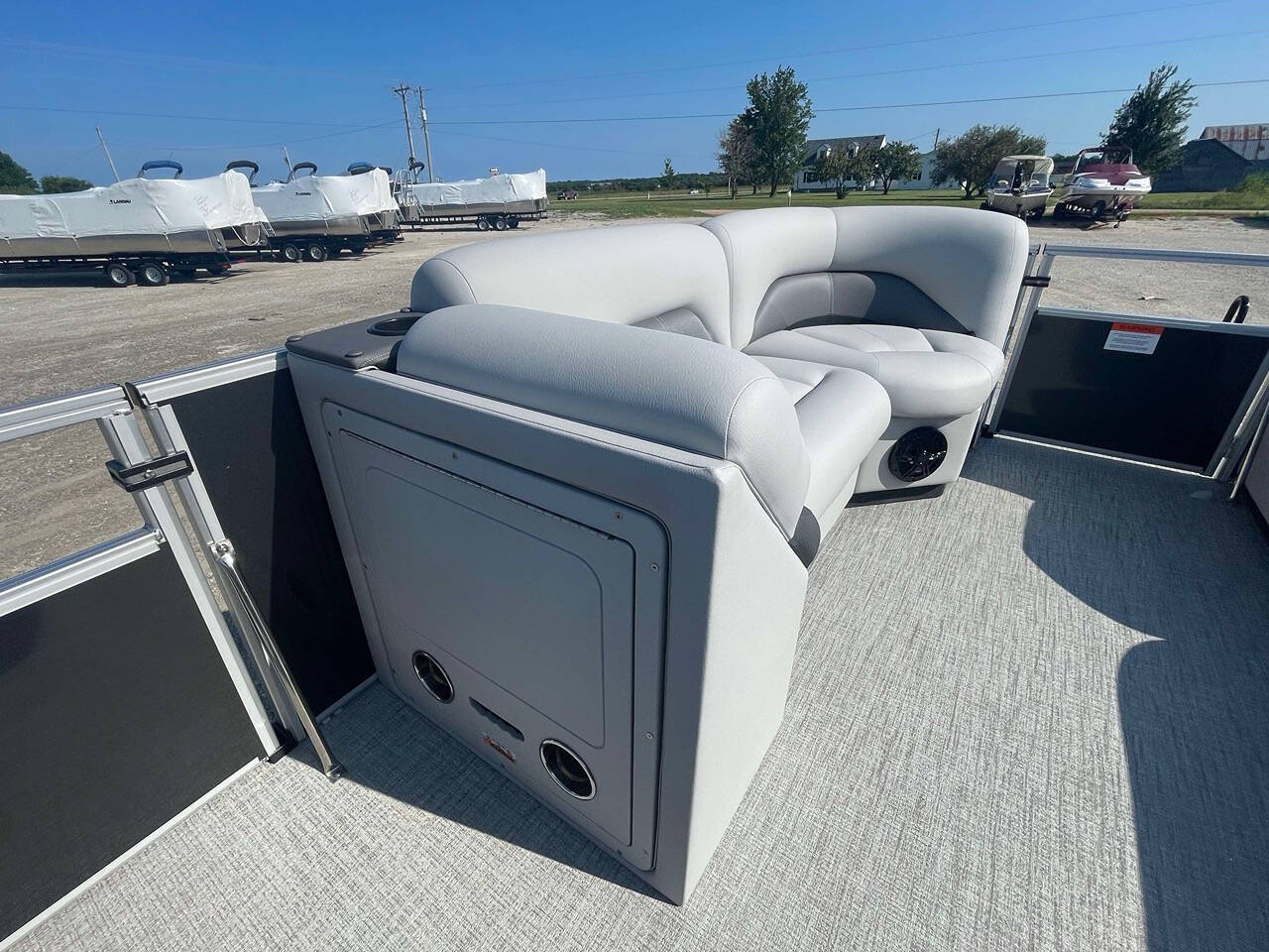 2025 Landau 23  Island Breeze Cruise for sale at Truman Lake Marine in Warsaw, MO