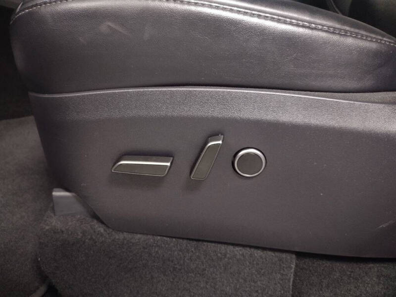 2025 Tesla Model Y Performance