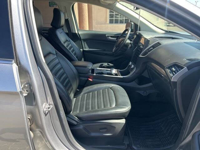 2023 Ford Edge