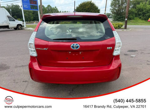 2013 Toyota Prius v Three