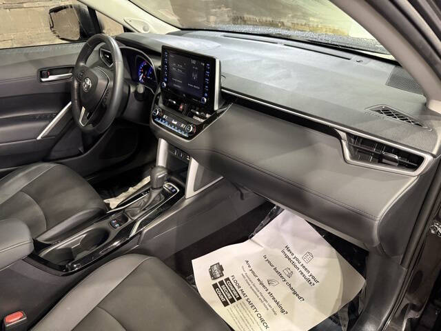 2022 Toyota Corolla Cross XLE