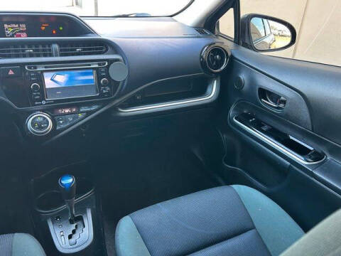2015 Toyota Prius c Three