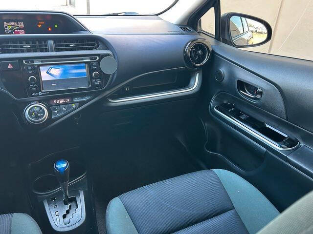 2015 Toyota Prius c Three