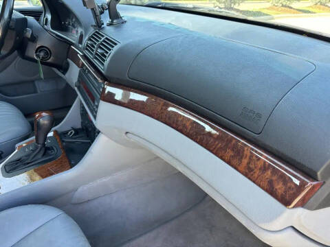 1999 BMW 5 Series 528i