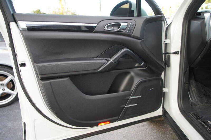 2014 Porsche Cayenne S
