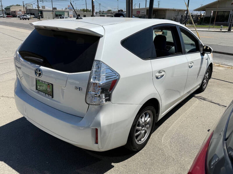 2014 Toyota Prius Two
